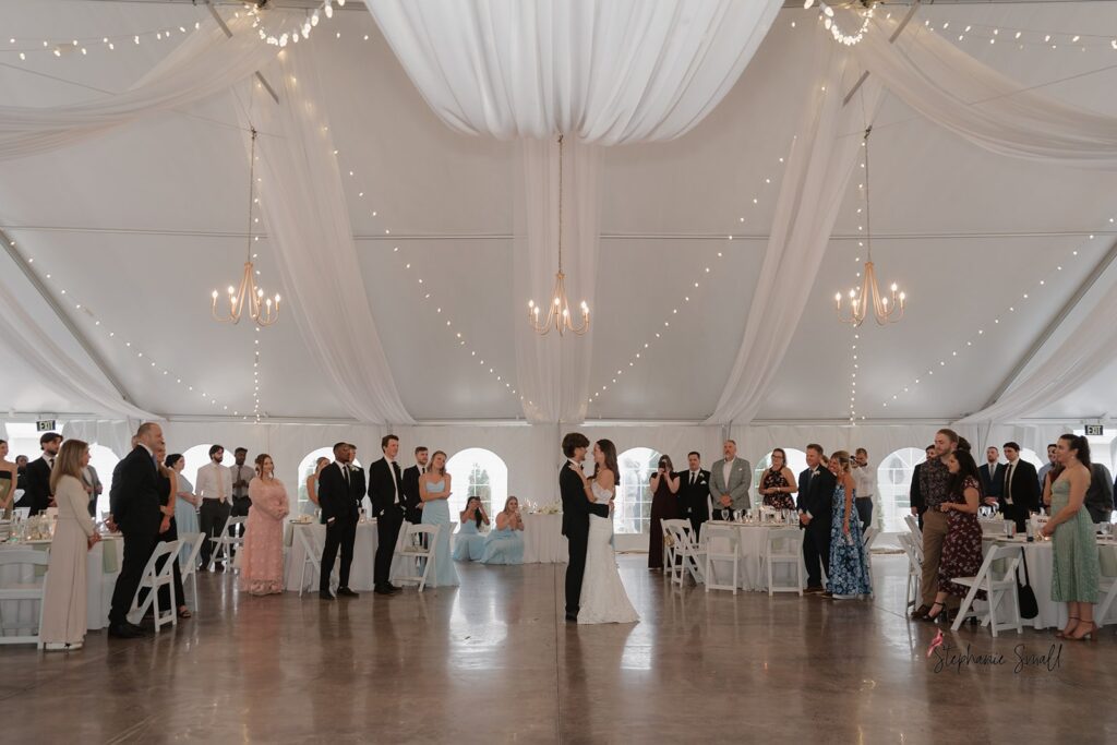 Covington Gardens wedding photographer capturing first dance